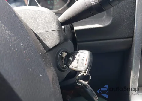 2010 Jeep Liberty Limited z USA, uszkodzony, nr VIN 1J4PN5GK8AW153139